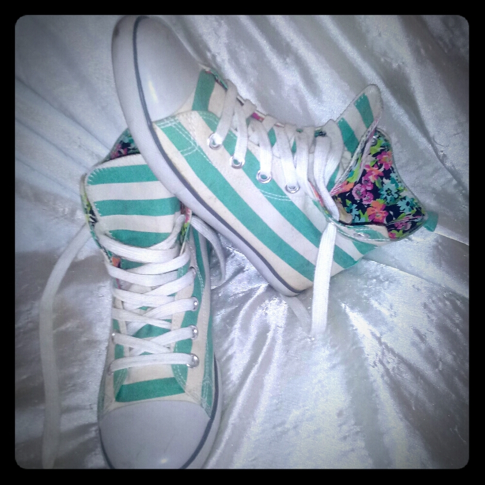 Aeropostale Aqua Striped High Top Sneakers